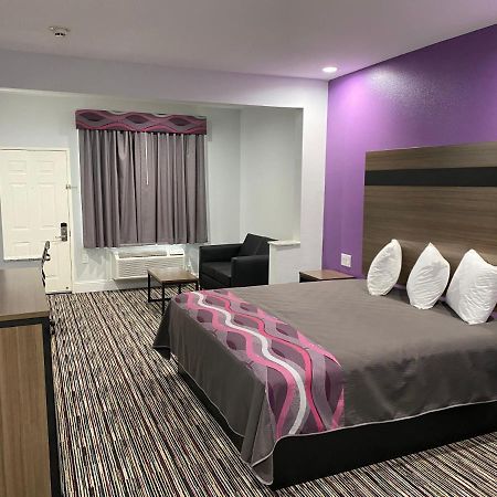 Palace Inn Crosby Экстерьер фото